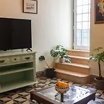 Traditional Portuguese - Casa Martins No 52 *