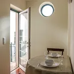 Traditional Portuguese - Casa Martins No 52 *